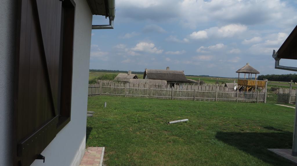Eszter-Haz Vendeghaz Kerekegyhaza Hotel Exterior foto